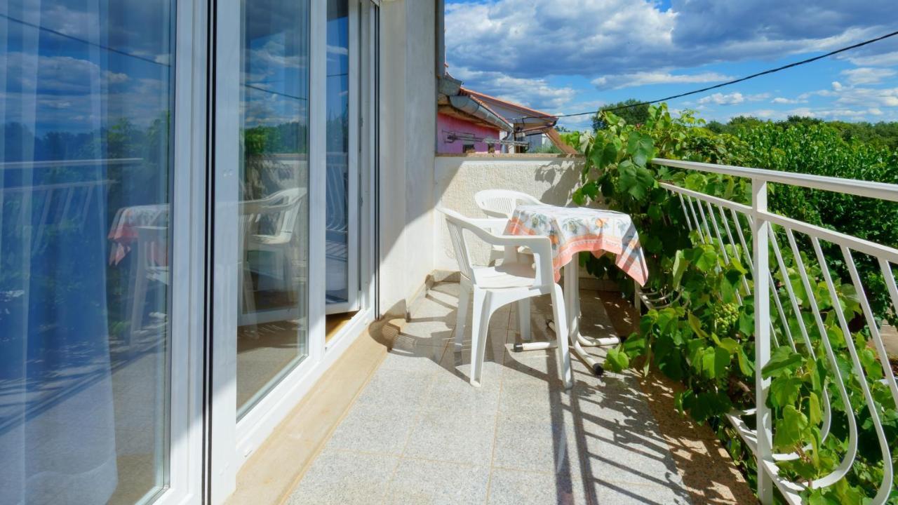 Apartments Susie By Rent Istria Umag Exteriör bild